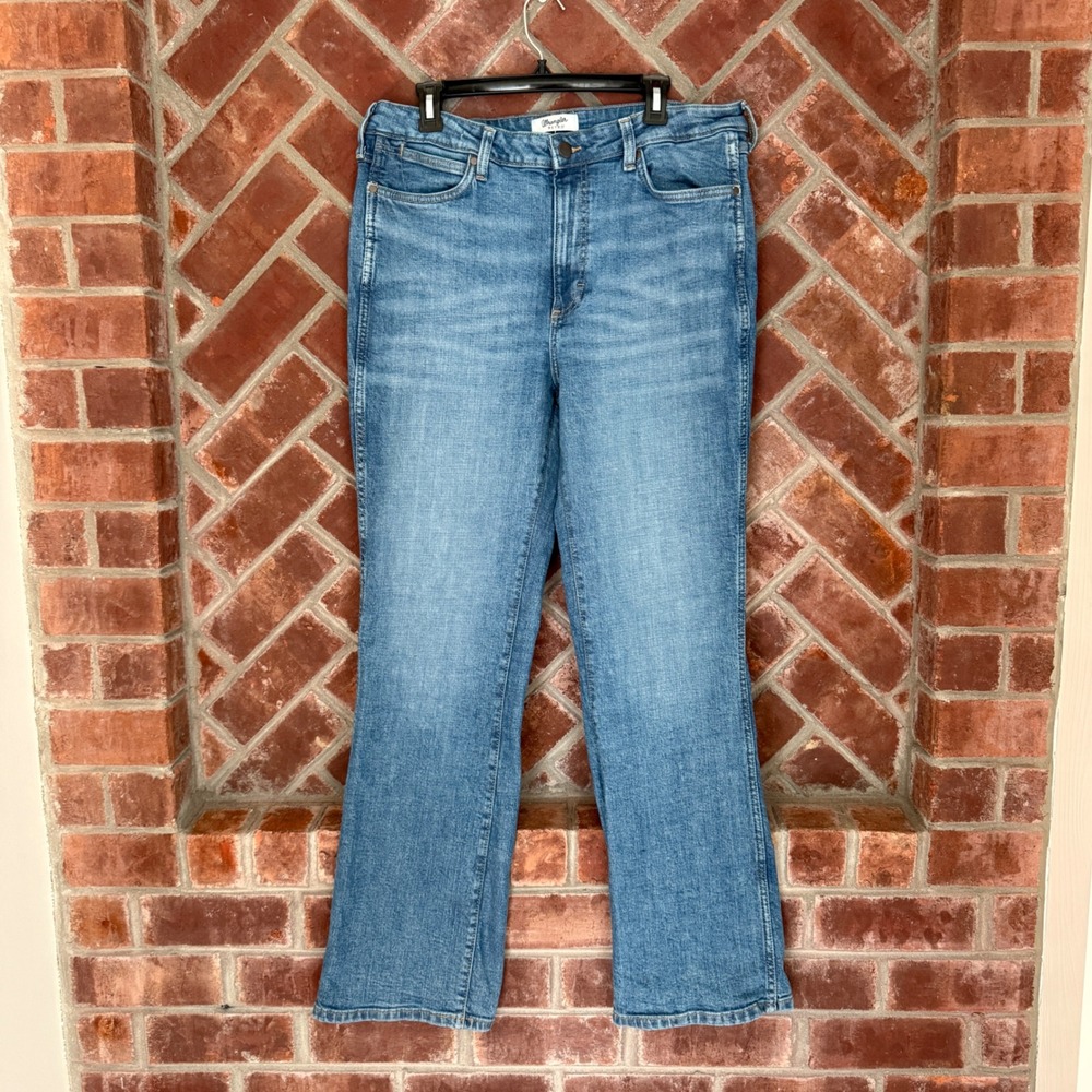 Wrangler Retro Jeans Women 33x32 Blue High Rise Bootcut Denim Medium Wash